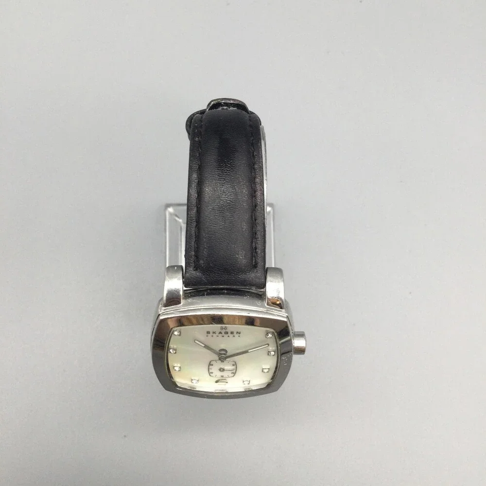 Skagen Womens Watch 30mm Silver Tone White MOP Diamonds 556SSLP New Battery